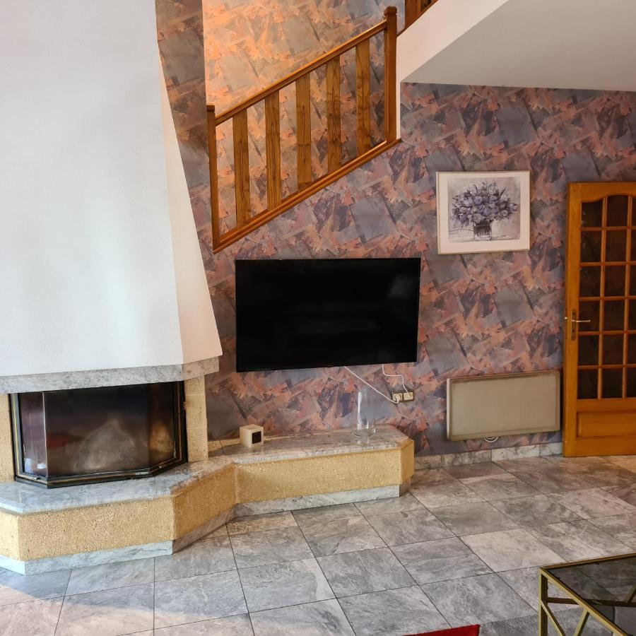 Le Gite De Massiac Exterior photo