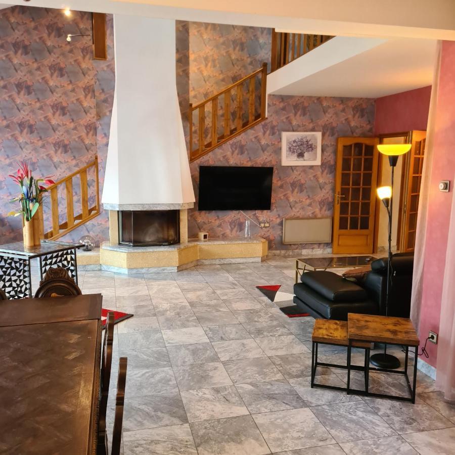 Le Gite De Massiac Exterior photo